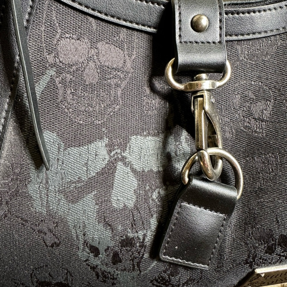 Harley-Davidson Black Skull Embossed Shoulder Bag - Picture 6 of 6